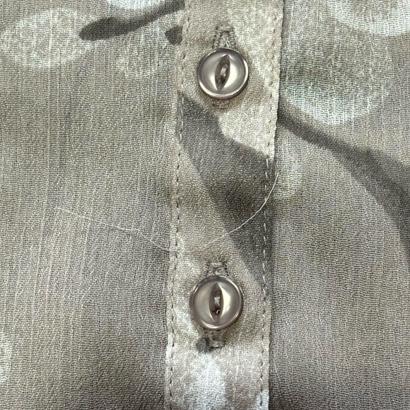 GREY FLORAL SHEER BLOUSE - Picture 3 of 3